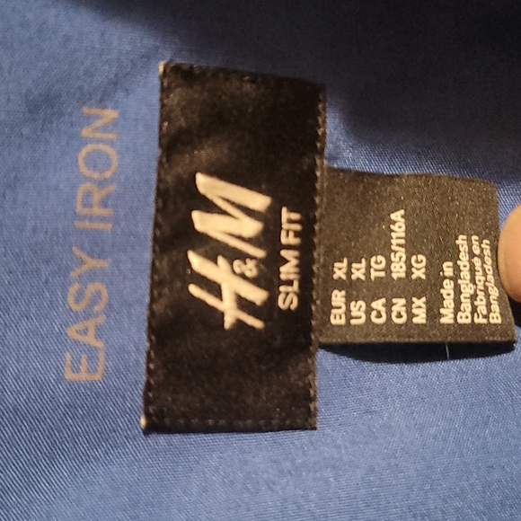 H&M LONG SLEEVE BUTTON UP DRESS SHIRT - Picture 2 of 3